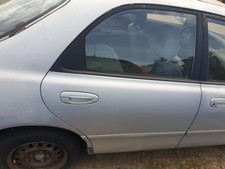 Porte arrière et accessoires Mazda 626