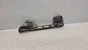 VW CADDY III Furgon 2KA, 2KH, 2CA, 2CH Stoßstangenhalter vorne links 32535409