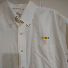 LL BEAN Mens Short Sleeve Button Down Dress Shirt Large Vietnam Service Ribbon