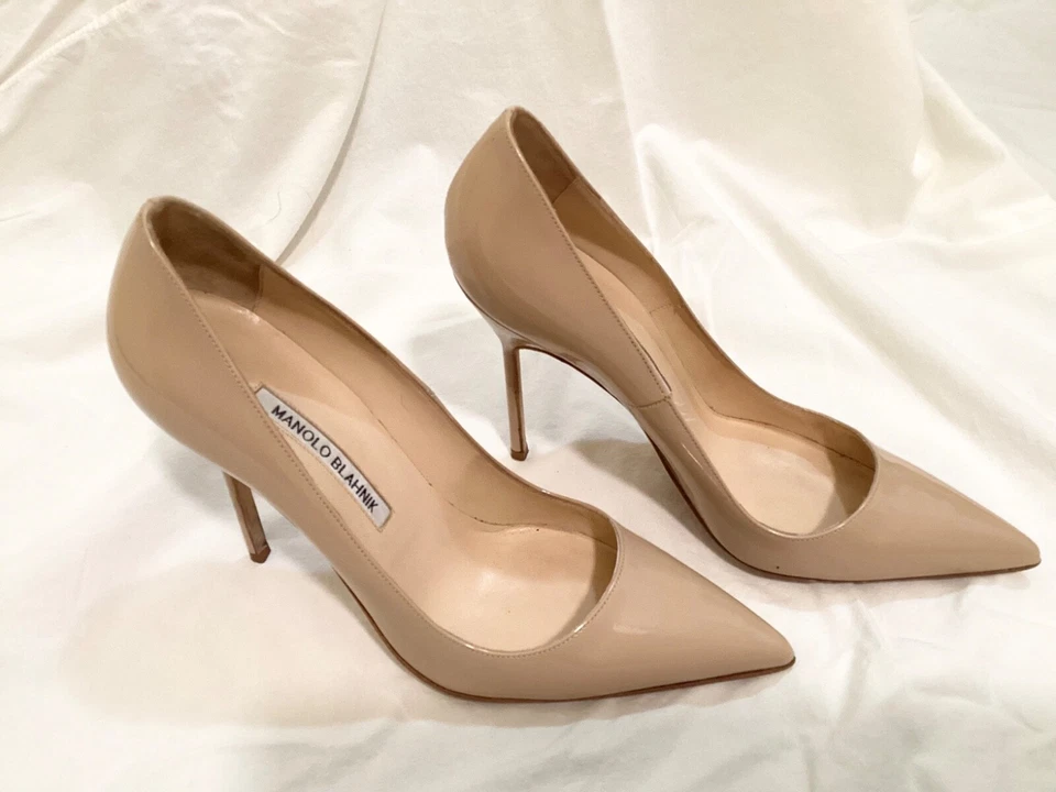 MANOLO BLAHNIK Beige Pumps Patent Leather High Heel Pointed Toe Size 38 - Image 3 of 4