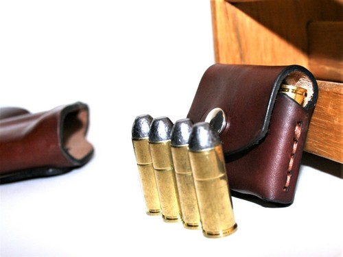 45LC Ammo holder Bond Arms, leather, for 4 x 45 shells, Derringer, pocket carry - Picture 4 of 7