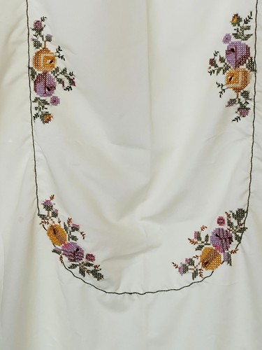 Vtg Hand Embroidered Floral Cross Stitch Rectangle Tablecloth 91” x 59" Ivory - Picture 2 of 4