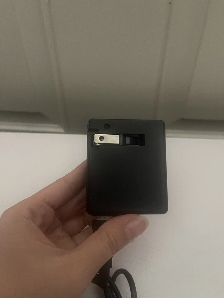 Cargador Original Nikon EH-68P CoolPix P100 S3000 S4000 S6000 S640 S70 S80 S8000 Foto 3 de 4