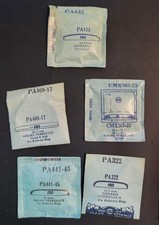 Pièces de montre vintage Girard-Perregaux - Cristaux et tiges de remontage - Lot succession NOS