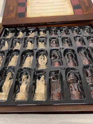 Dungeons & Dragons Limited Edition Chess Set Complete With Box - Picture 13 of 18