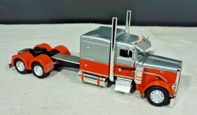 Tonkin Replicas Peterbilt 379 1/53