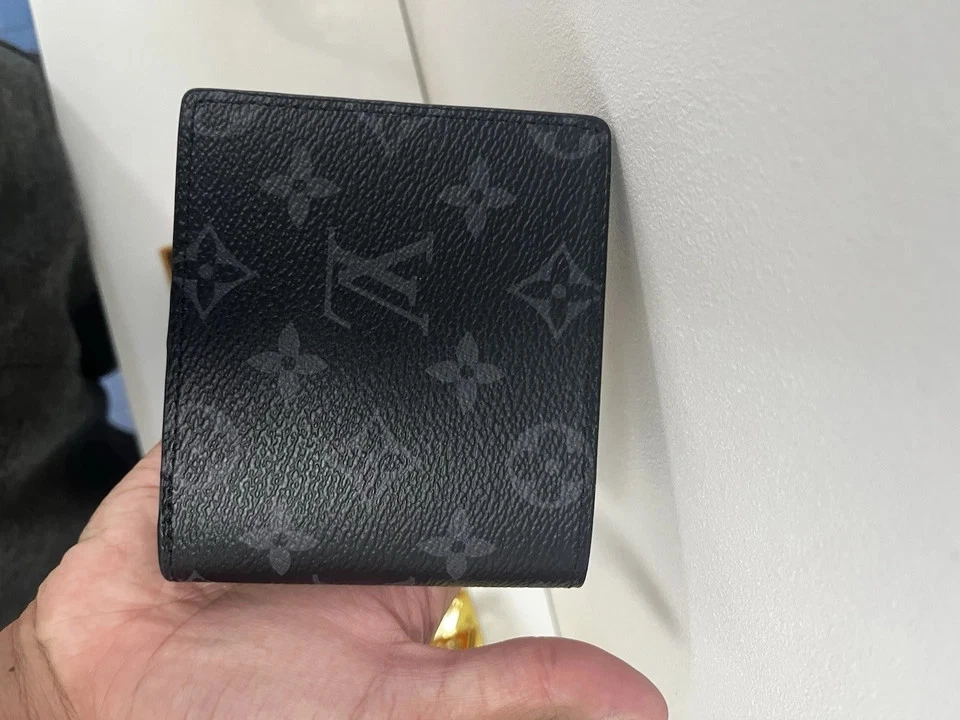 Carteira masculina Louis Vuitton monograma múltiplo lona fina preta com caixa - Imagem 4 de 4