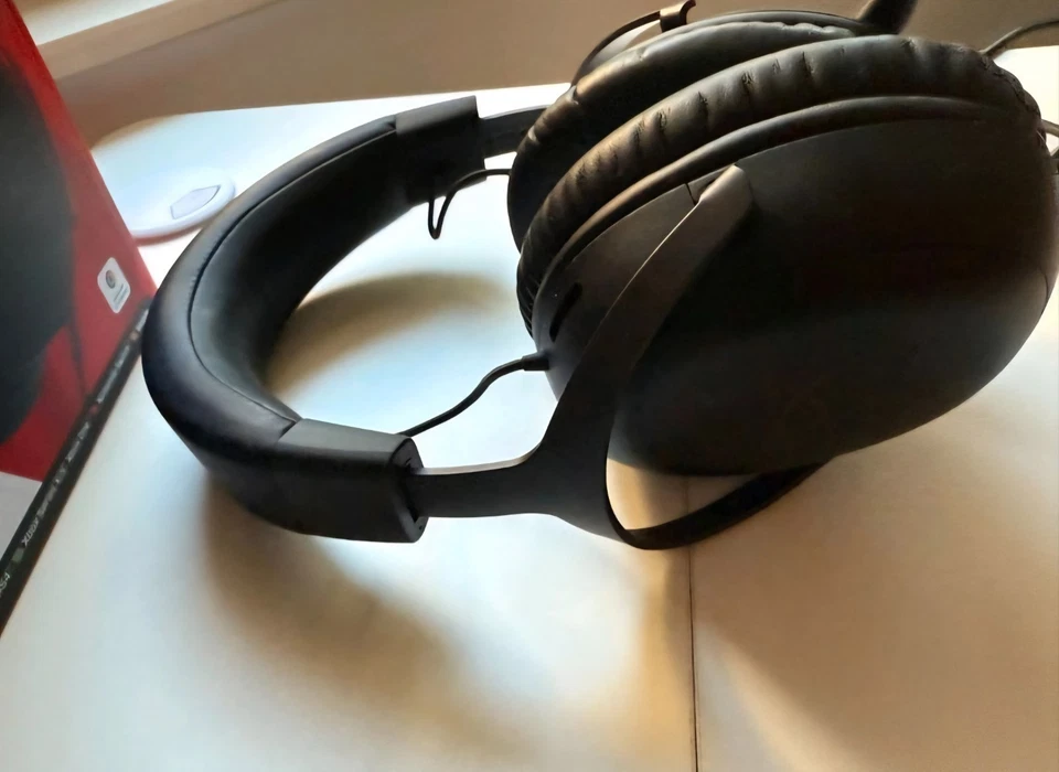 HyperX Cloud III Ohrumschließender Gaming-Kopfhörer - Bild 3 von 3