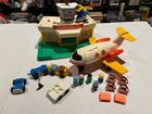 VINTAGE 1980s Fisher Price Little People #933 AIRPORT JETPORT Near Complete NICE