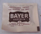 34 Vintage Bayer Aspirin 2 Tablets Packets Package 1986 Expired For Hospital Use — photo 2