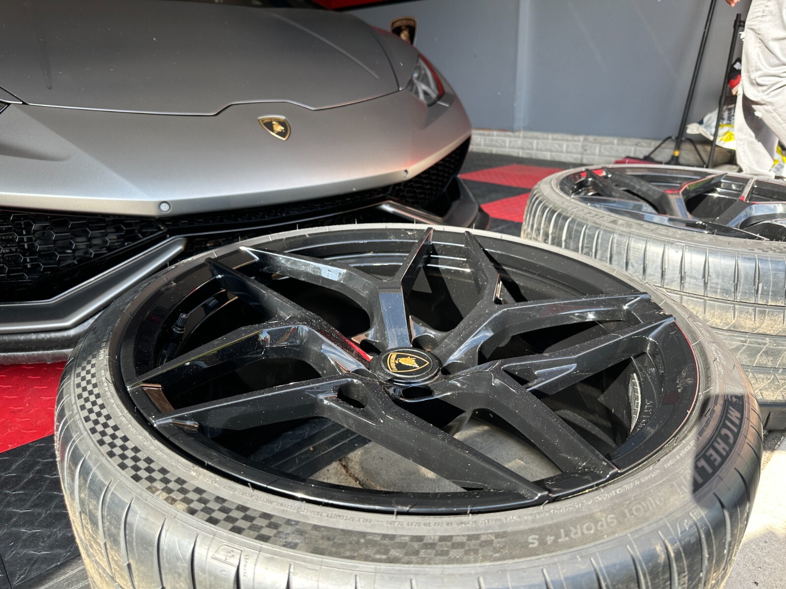 15-24 Lamborghini Huracan Concave Forged Gloss Black wheels Complete Set 21 /20