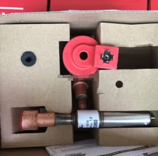 1PC   NEW   CAREL   E2V05BSF00    free  shipping