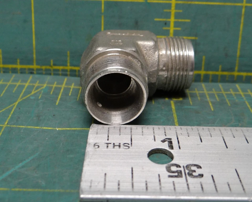 Swagelok SS-810-9 Tube Compression Fitting Union Elbow 1/2", No Ferrule / Nut - Image 3 of 3