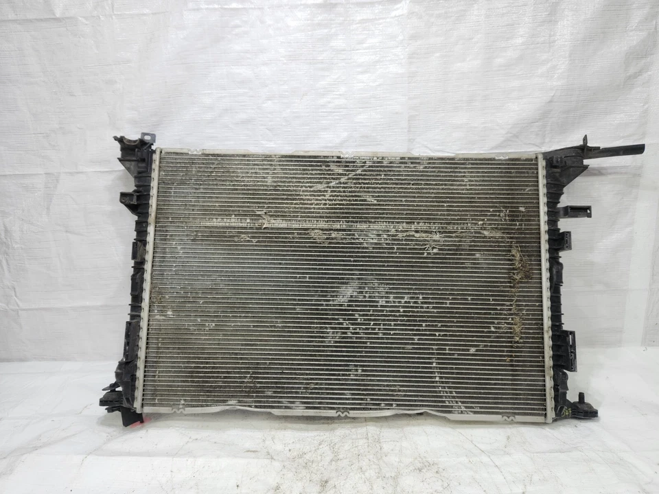 2010 2011 2012 2013 2014 2015 2016 Audi S4 Radiator MT OEM - Imagem 4 de 4