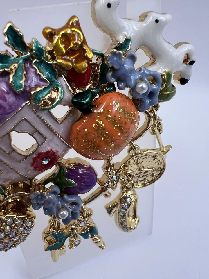 Broche Kirks Folly Firmado Esmalte Estrás Carro Cenicienta Cuelga Dijes Foto 4 de 4