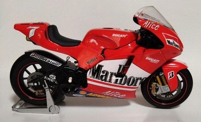 ミニチャンプス 1/12　ドゥカティ デスモセディチ 2005 Ｃ・チェカ Minichamps 112 Ducati Desmosedici 2005 C. Checa Japanese