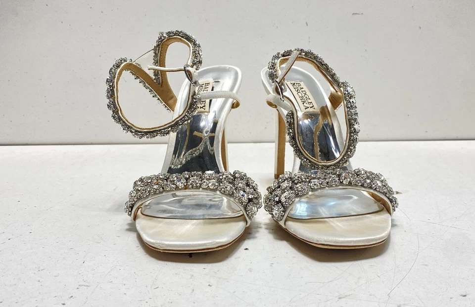 Badgley Mischka Women's White Embellished Crystal High Heels Size 7 - Image 2 of 4
