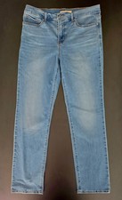 Levi  s 314 Shaping Straight Jeans Women  s W31 L30 Light Wash Stretch Denim