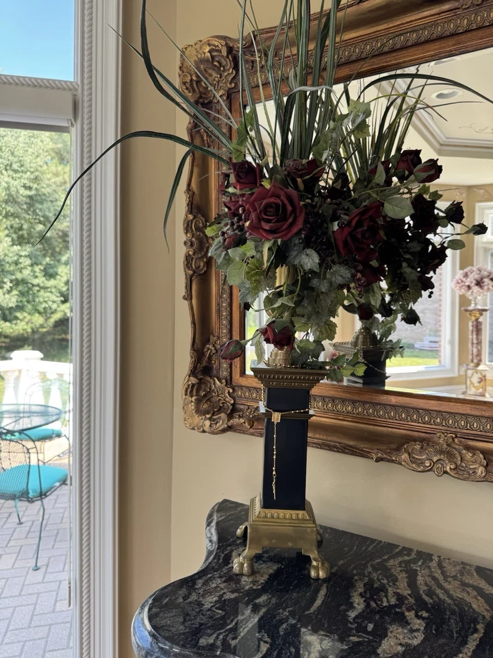 Floral Arrangement with Red Roses in Black & Gold Pedestal Vase – Elegant Decor - Image 2 of 2