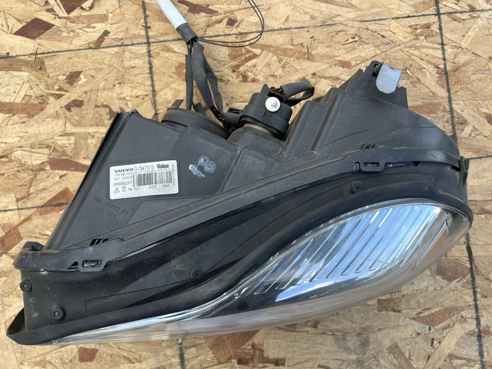 Lámpara de faro adaptable de xenón HID LH lado izquierdo OEM 2008-2014 Volvo XC90 Foto 4 de 4