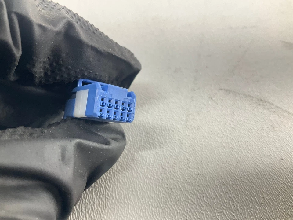 Manija de puerta delantera derecha enchufable exterior Toyota Prius 12-15 con cable de llave Foto 2 de 4