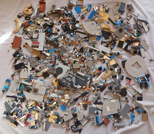 LEGO: Bulk Lot of 5 Kilos LEGO Parts (STAR WARS Theme) Lot 1