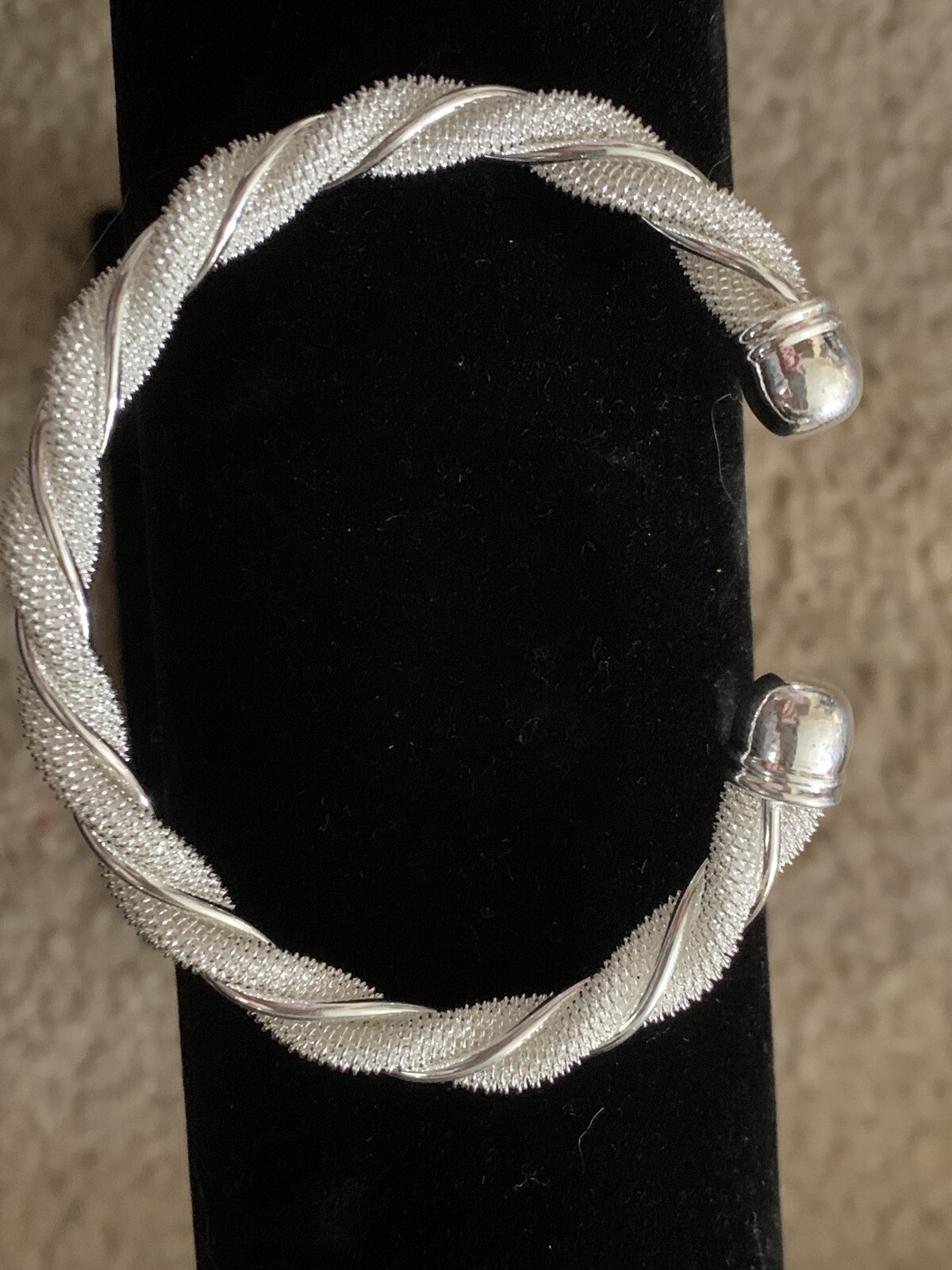 Picture 2 of 4