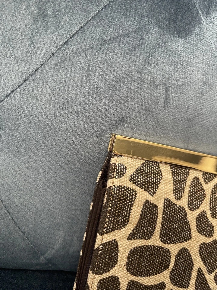 Kate Landry Linen Leather Clutch Organizer Bag Giraffe Animal Print Gold Clasp - Image 4 of 4