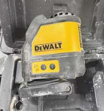 DEWALT DW088K Cross-Line Laser Level Tool with Hard Case