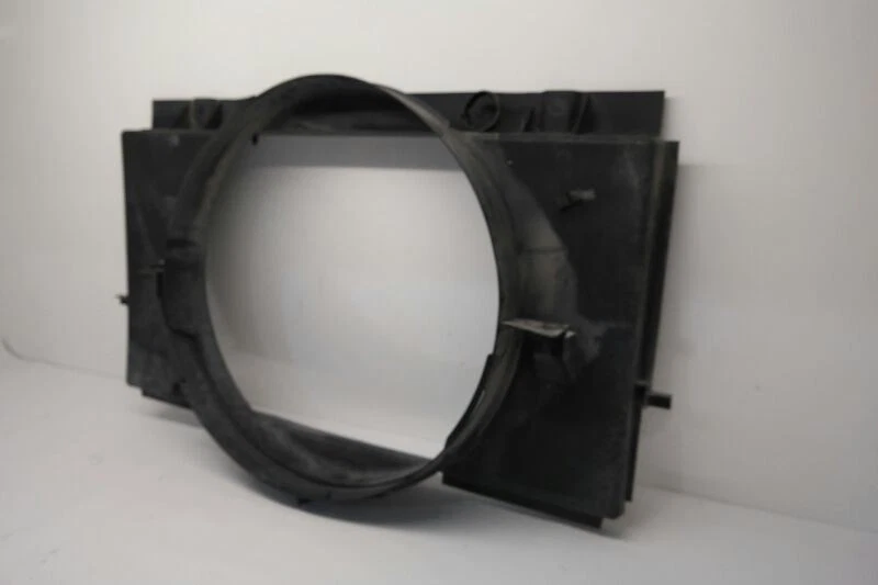 2003 2004 2005 2006 2007 HUMMER H2 Radiator Shroud 6.0L  Foto 3 de 4