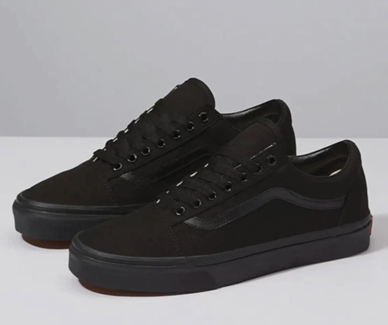 Vans Old Skool Black  Size 9 M / 10.5 Woman / UK 8 / EUR 42 / 27 CM