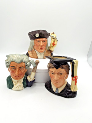 3 kleine Royal Doulton Toby Krüge Absolvent - Christopher Columbus - The Apothecary