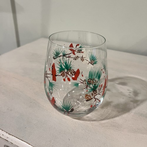 Robert Stanley Cardinal and Pine Branches Stemless 22 oz Wine 5" Glass