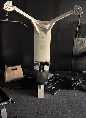 FreeMotion Lat Pull Down Machine Adjustable Commercial Gym Equipment White Black