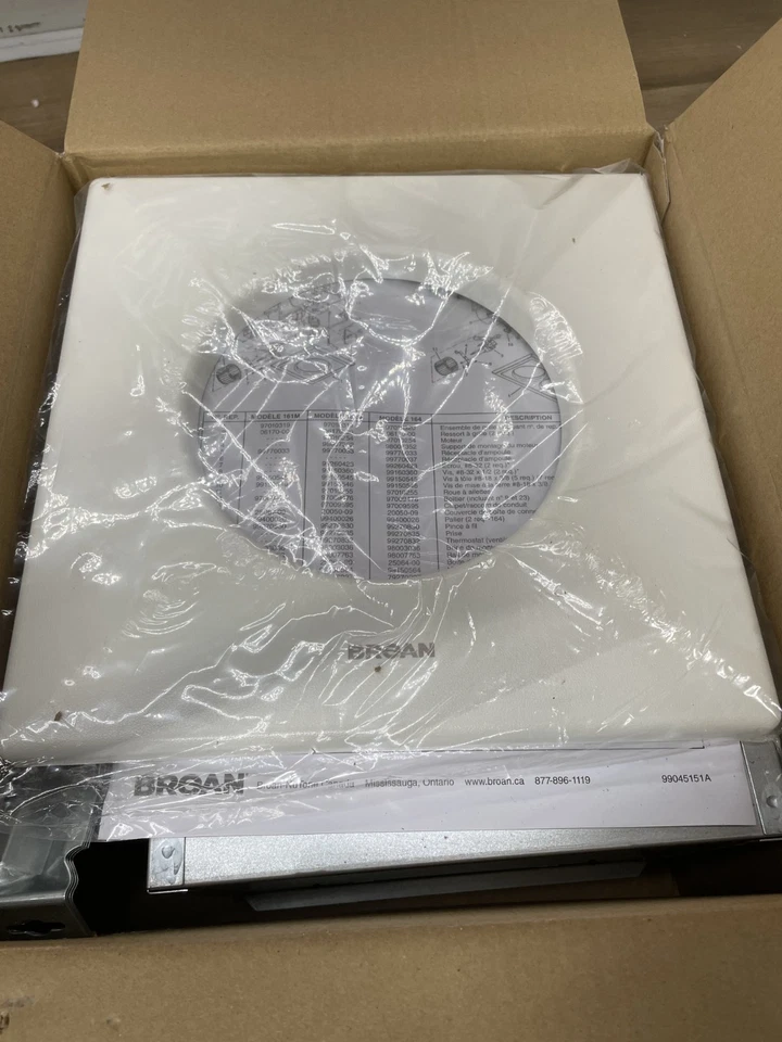 Ventilador de ventilação Broan 162M 70 CFM de uma lâmpada com aquecedor e luz infravermelha, branco - Imagem 2 de 3