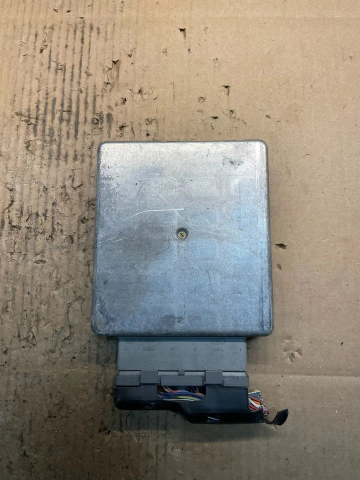 1996 1997 Ford Mustang 4.6L Engine Control Unit ECU Computer Module OEM U9085 DG - Image 3 of 4