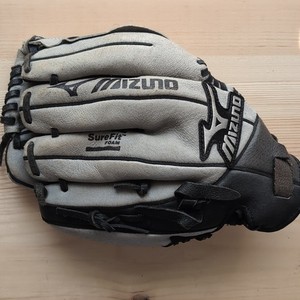 Mizuno 10.50 Baseball Glove Right Hand Throw MMX 1050P
