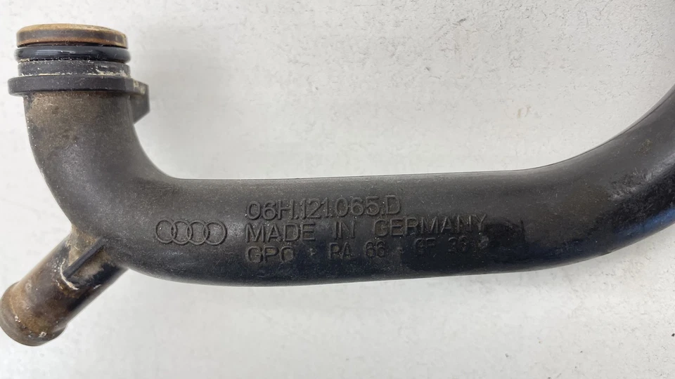 2009-2016 AUDI A4 Coolant Pipe Tube Line OEM #06H121065D - Imagem 4 de 4