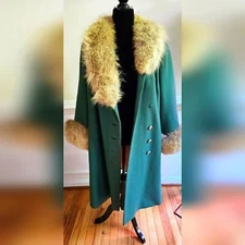 Vintage 1970s GORGEOUS Shagmoor Strawbridge & Clothier Coat
