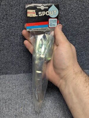Vintage NOS Custom Accessories Deluxe Uni-Chrome Coated 1qt Oil Can Spout #54442