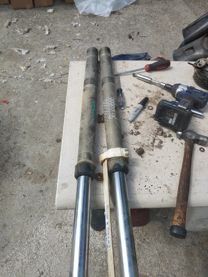 Horquillas delanteras KTM 250 1985 Foto 2 de 4