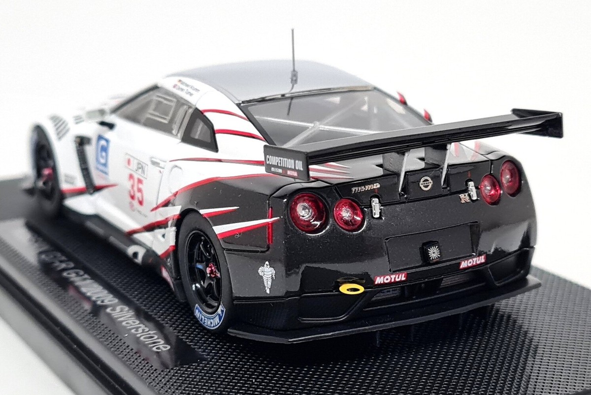 エブロ　日産　GT-R GT1 2009 プレゼンテーション　シルバーストーン エブロ 日産 GT-R GT1 2009 プレゼンテーション シルバー