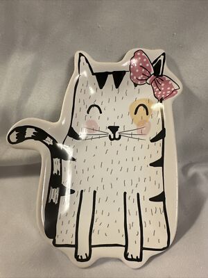Adorable miss kitty cat with pink bow trinket /change / jewelry tray