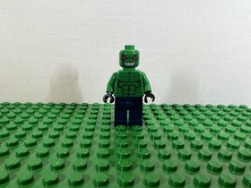 Vintage LEGO Killer Croc Minifigure 7780 Classic DC Batman I Batboat READ