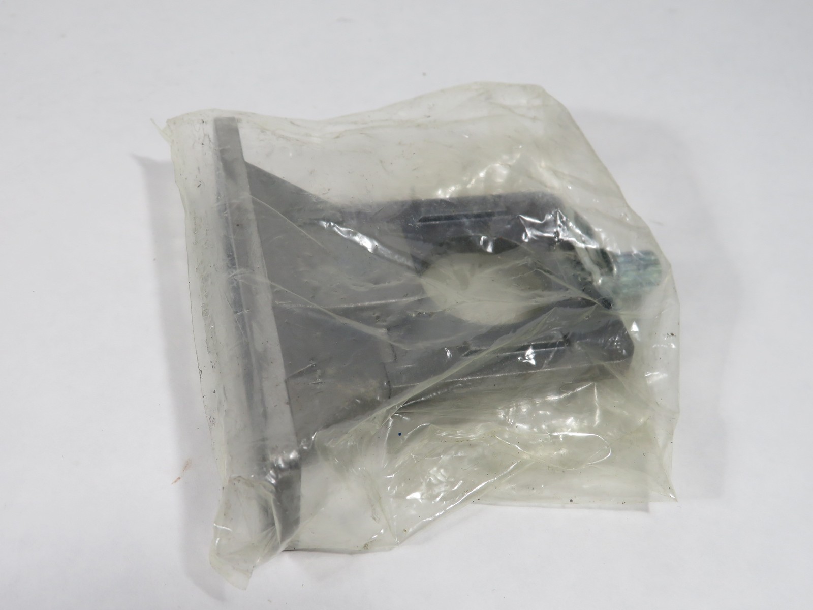 SMC Y400T-A Interface Spacer w/Bracket for Modular Filters NOP