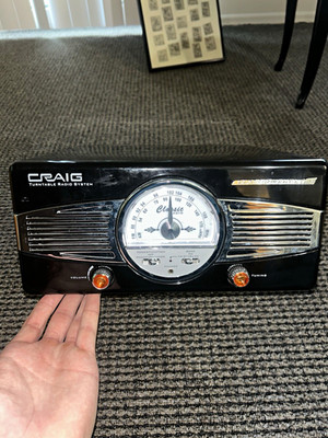 Craig C0708 Classic Turntable AM/FM Stereo Radio System
