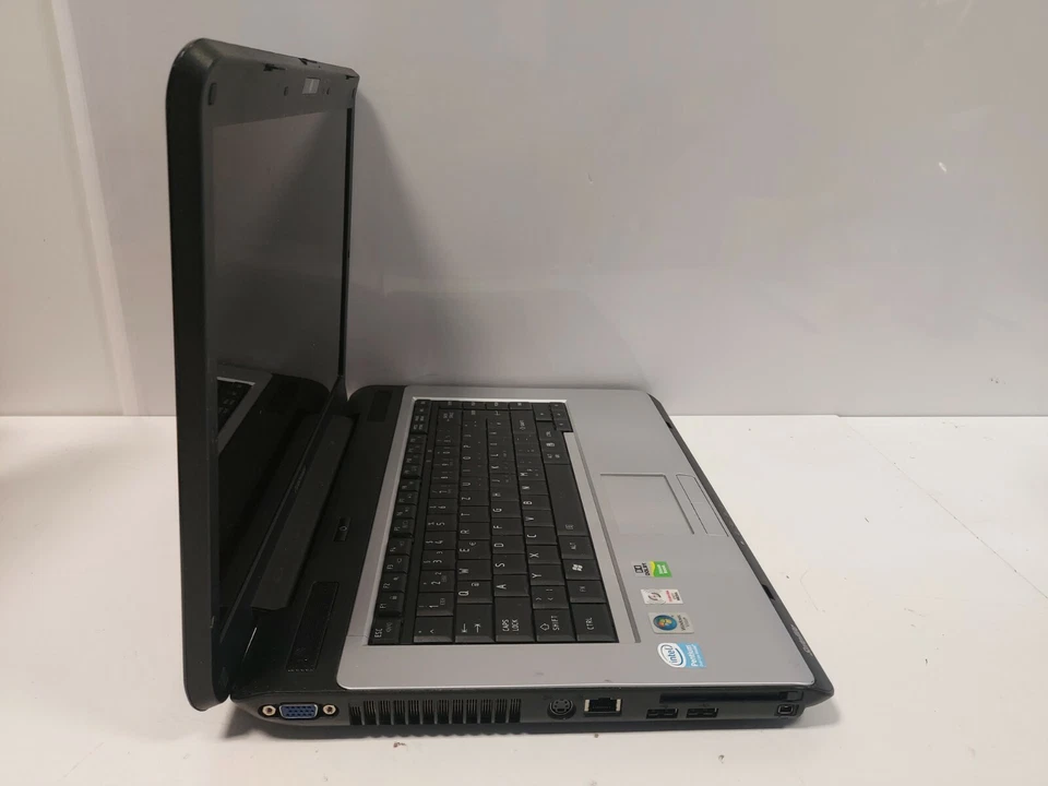 Toshiba Satellite A200-2BL / Difettoso, Pezzi Di Ricambio Vedi Descrizione #Z15 - Immagine 2 di 4