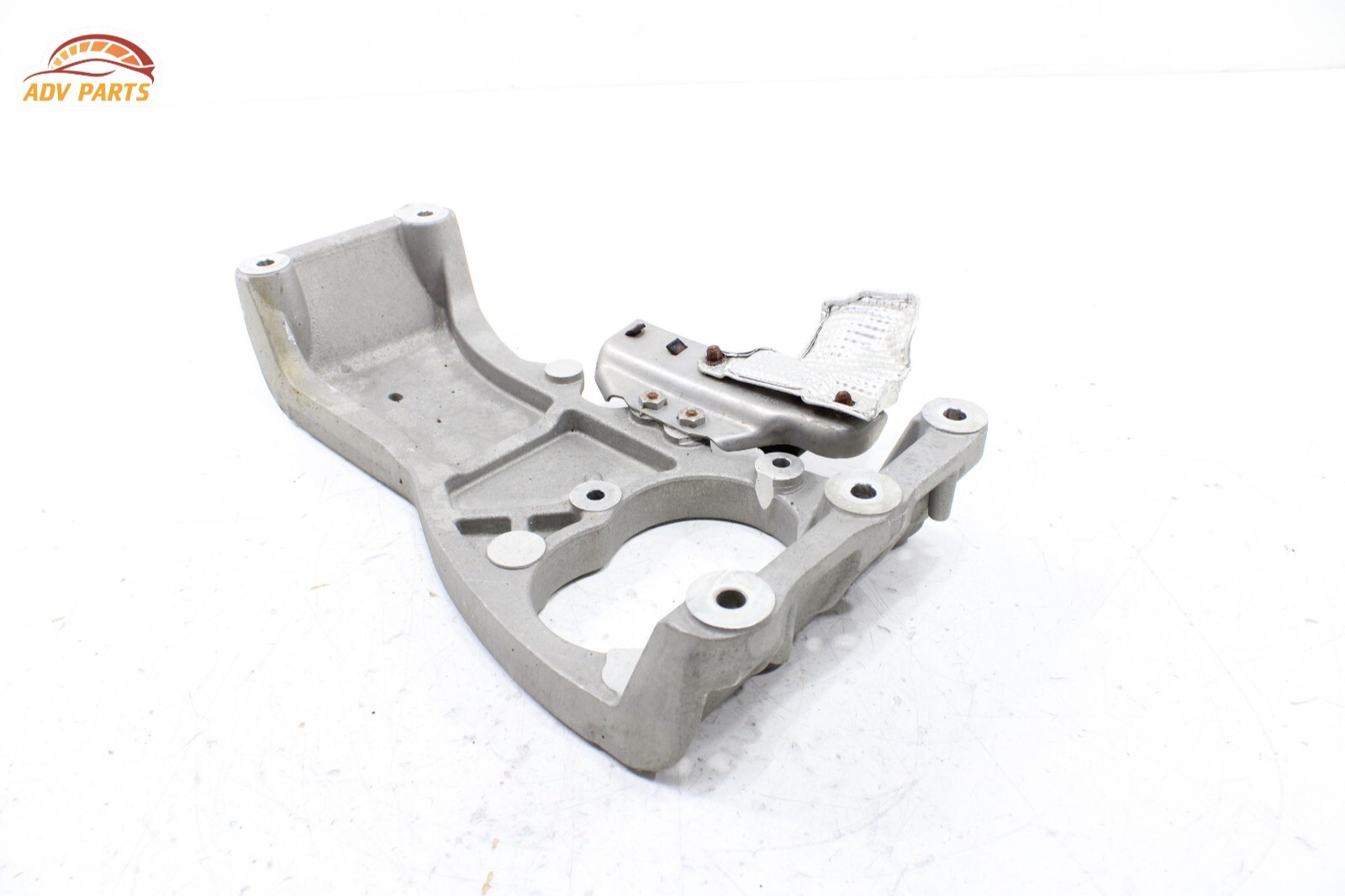 2017 - 2020 MASERATI LEVANTE TRANSMISSION GEARBOX MOUNT BRACKET OEM