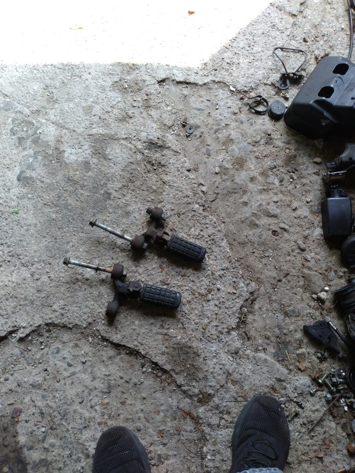 Yamaha seca 750 xj750r 1983 estriberas delanteras Foto 2 de 2