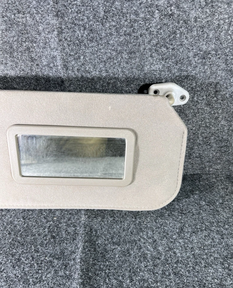 1998-2004 Nissan Frontier Xterra Sun Visor Set Pair Driver Passenger Gray OEM - Image 4 of 4